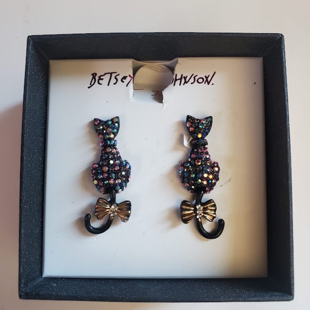 Betsey Johnson Black Cat AB Rhinestone Pierced Drop Earrings Halloween Gift Box